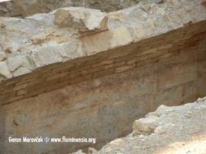 Žitnice pronađene Pod kaštelom prilikom kopanja temelja za novu kuću u tzv. Starom gradu
