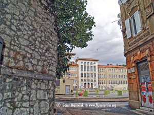 Kula Lešnjak jedina je sačuvana utvrda u Starom gradu. U 20. st. nestali su isusovački samostan i učilište te samostan benediktinki i crkva sv. Roka na današnjem Klobučarićevom trgu